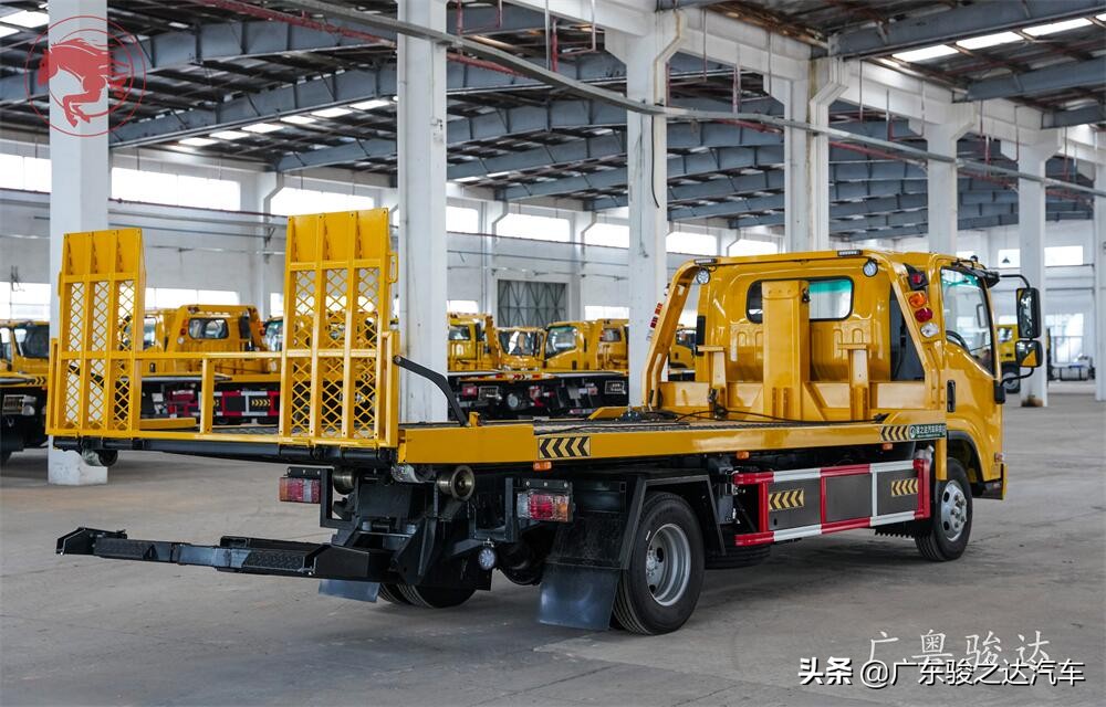 湖北蓝牌清障车厂家多少钱,湖北大型清障车价格多少钱一辆