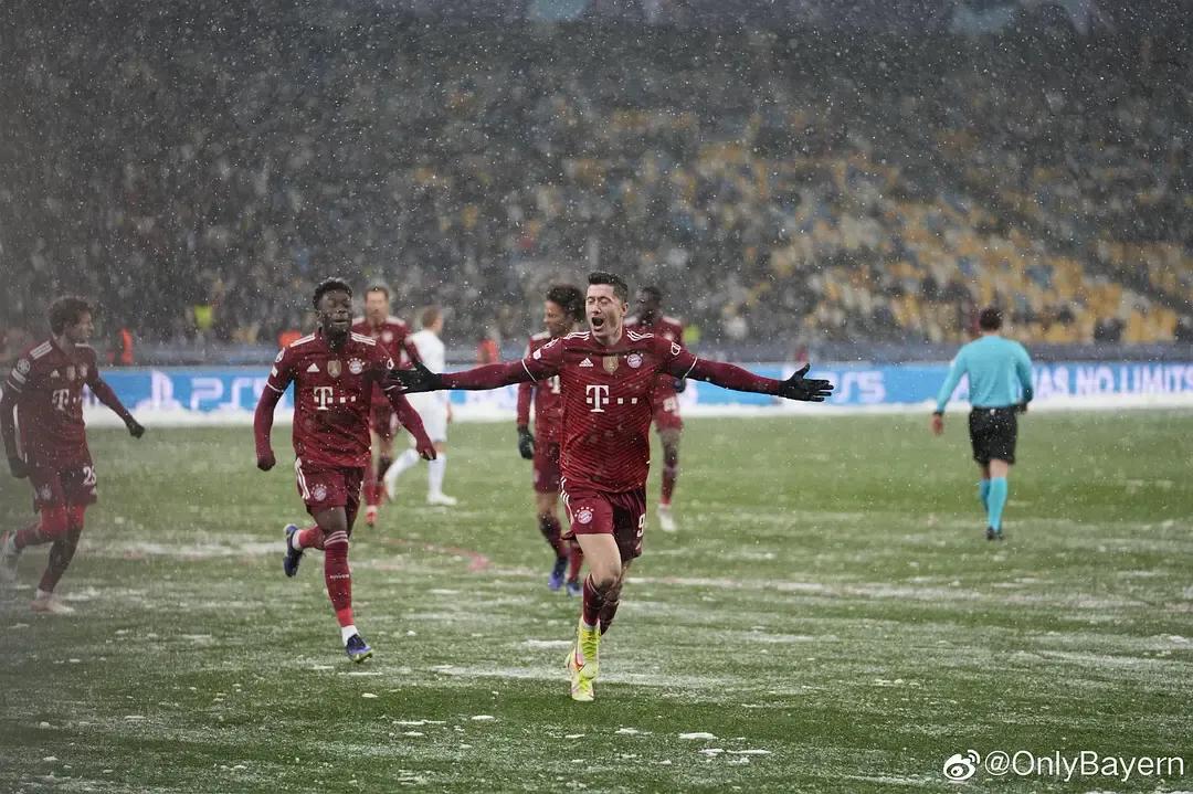 大巴黎vs拜仁雪战,雪战拜仁慕尼黑