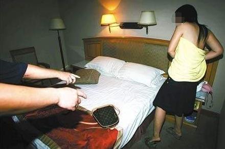 女大学生做兼职结果很悲哀,女大学生在大学期间做兼职