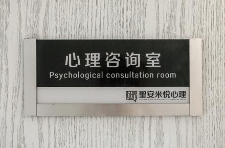 成年人的崩溃都在安静里,成年人的崩溃都是无声的大哭