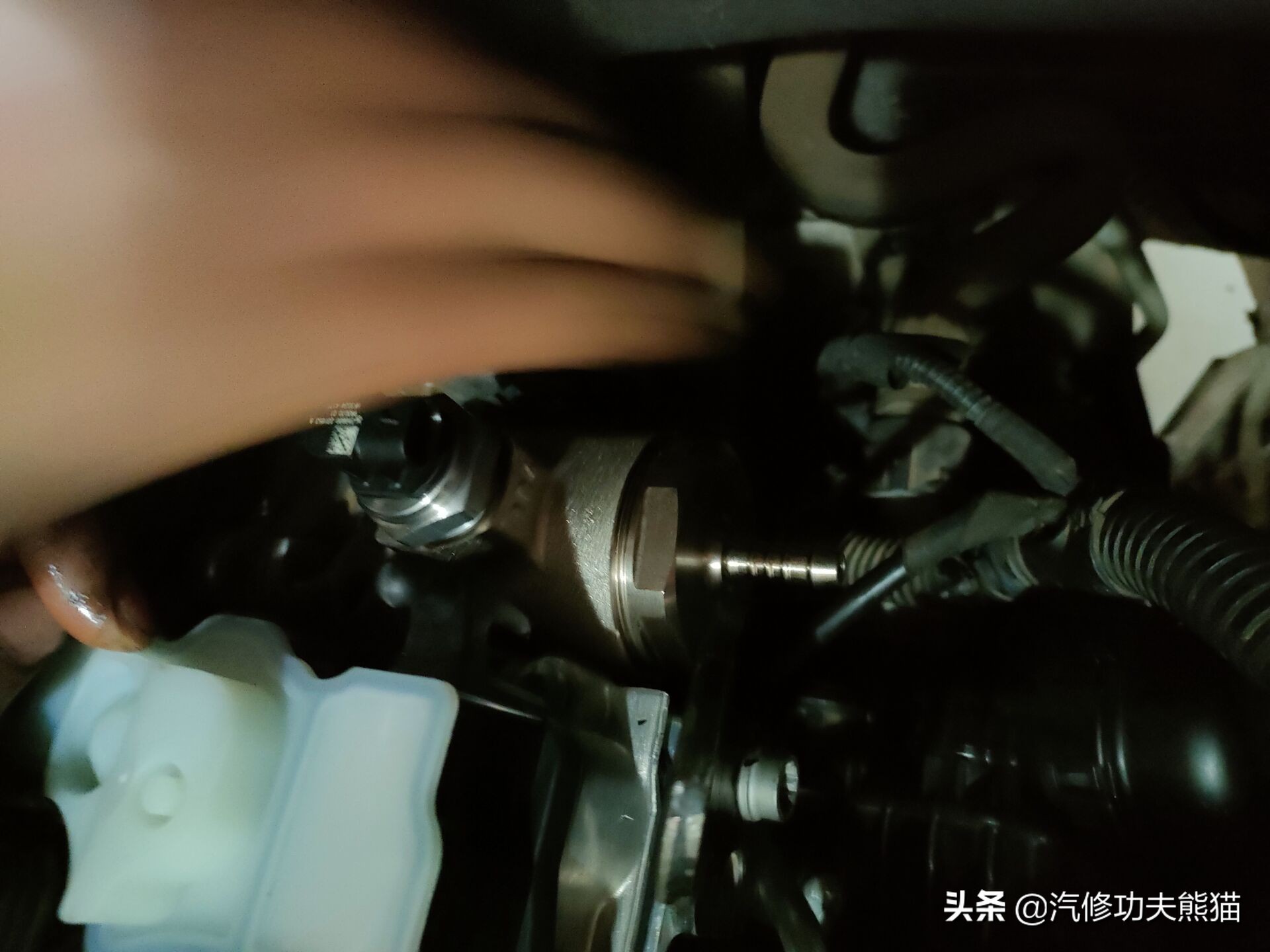 挑战奥迪A6低油耗,2009款奥迪a6l2.0t烧机油严重吗