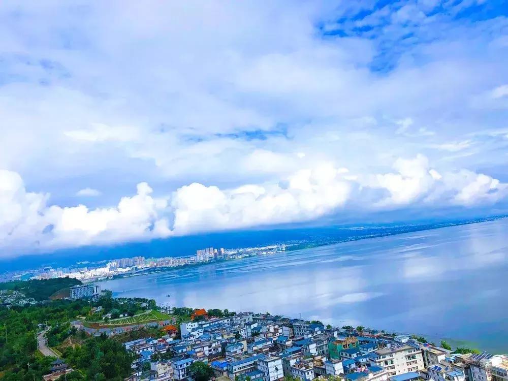 开民宿赚钱的老板,开民宿到底赚不赚钱