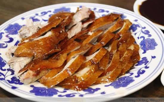 大学生开学带特产，天津的带麻花，北京的带烤鸭，东北的带什么？