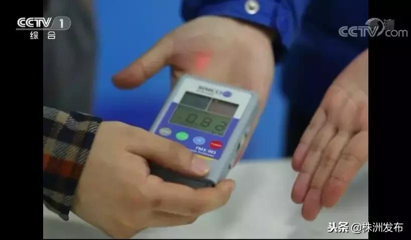 头发炸毛有什么简单的方法,冬天头发静电炸毛小妙招