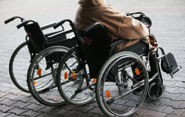 痴呆父亲老不正经,痴呆父亲什么都不记得