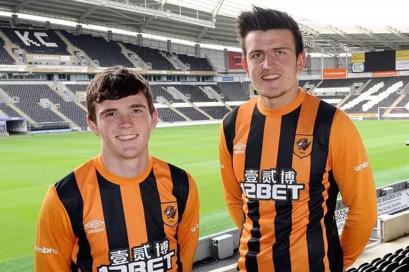 8000万镑！3年前还在英冠踢球的他，即将成为史上最贵后卫