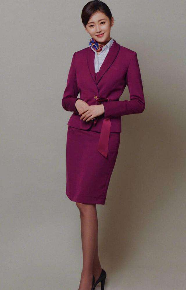 高智商空姐年薪300万,空姐工资10万一个月