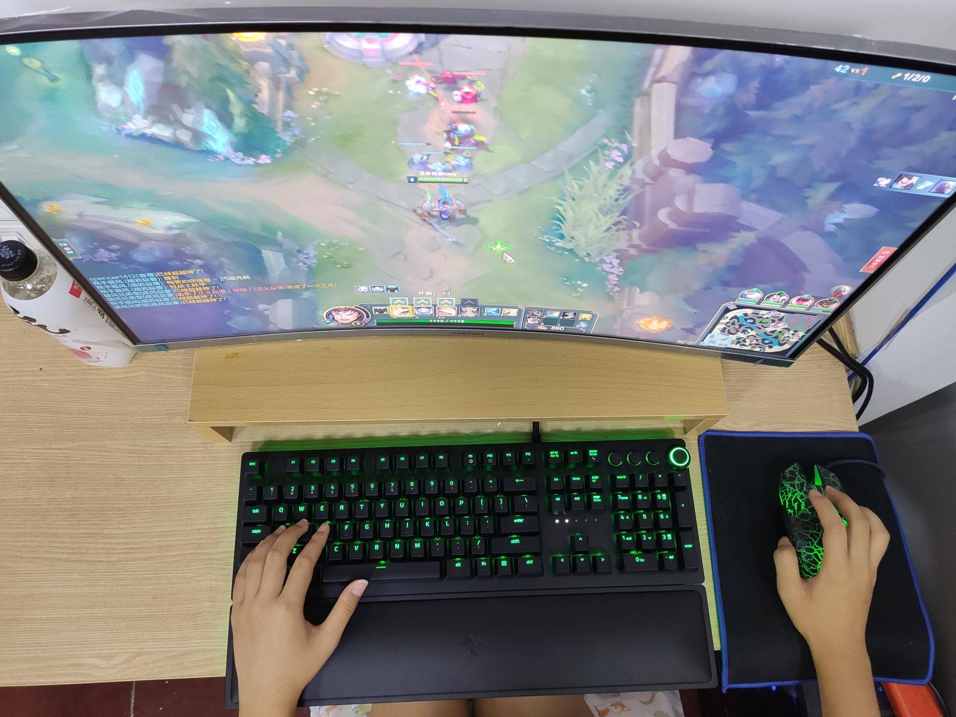 雷蛇1000多块钱的键盘真的好用吗,雷蛇机械键盘值得入手吗