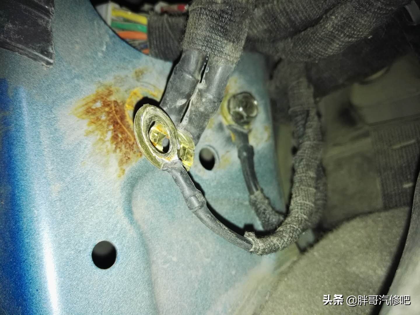 汽车玻璃升降器电机更换视频教程,汽车玻璃升降器上升时停顿