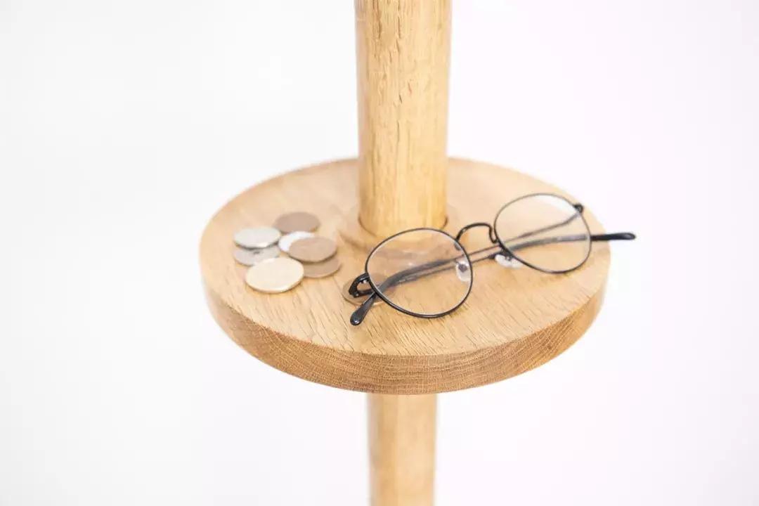 见过漂浮的衣架吗丨4个衣帽架设计给心爱的衣服安个家