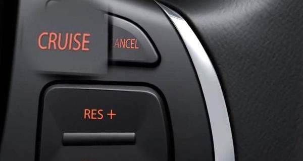 汽车方向盘上的res怎么使用,方向盘上的set功能是什么