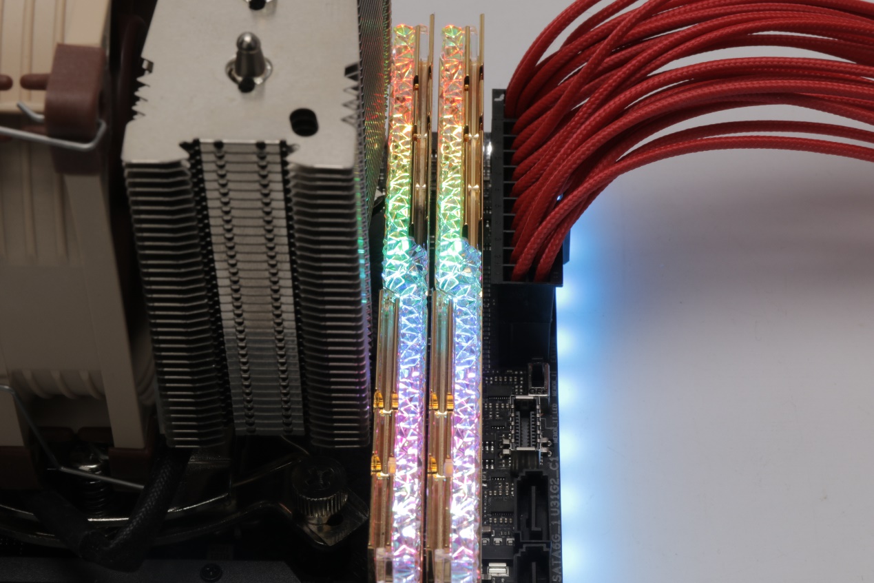 内存芝奇皇家戟16gb3600开箱,芝奇皇家戟ddr43200内存条能超频嘛