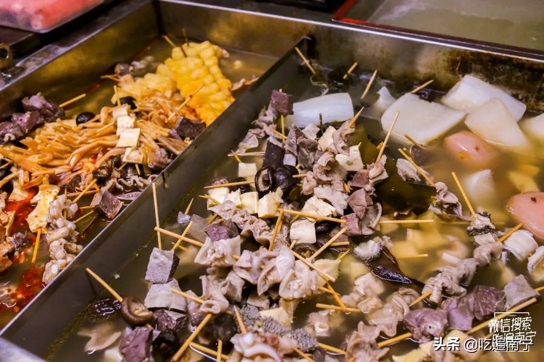 没吃过路边摊的麻辣烫,广西南宁街边老牌牛杂