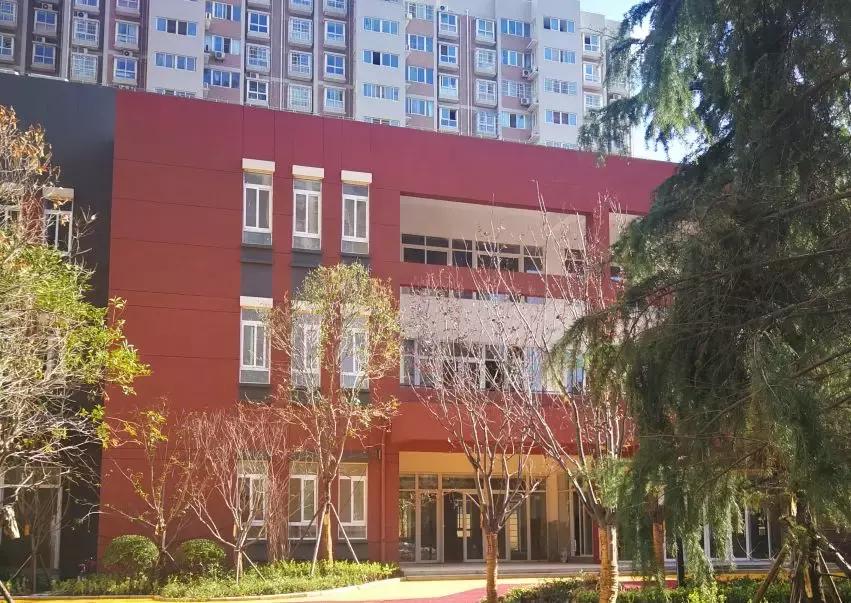 西咸新区西安铁一中学怎么样,西安铁一中学校区