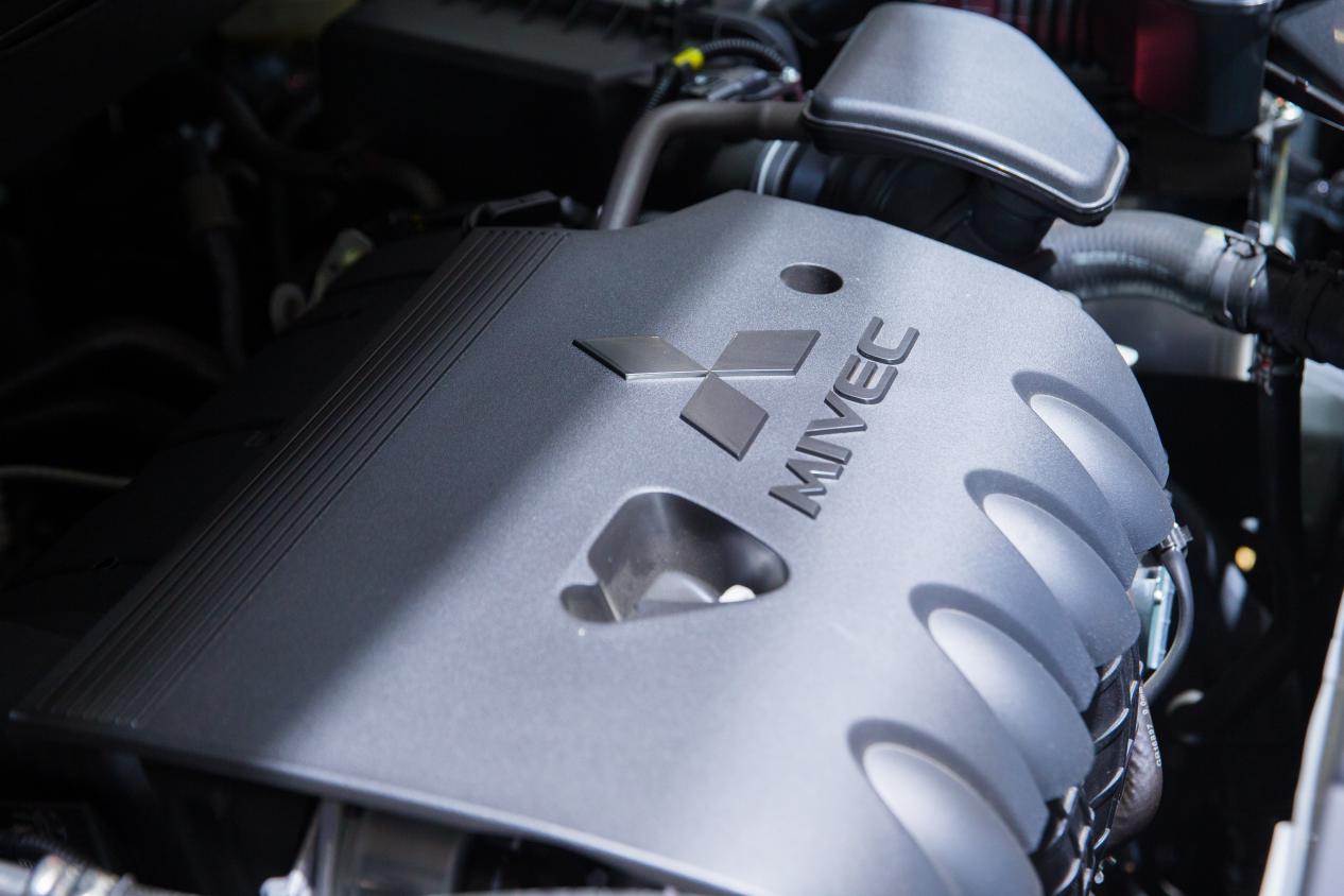 动力好底盘稳操控好的车,动力强操控好底盘扎实的几款车