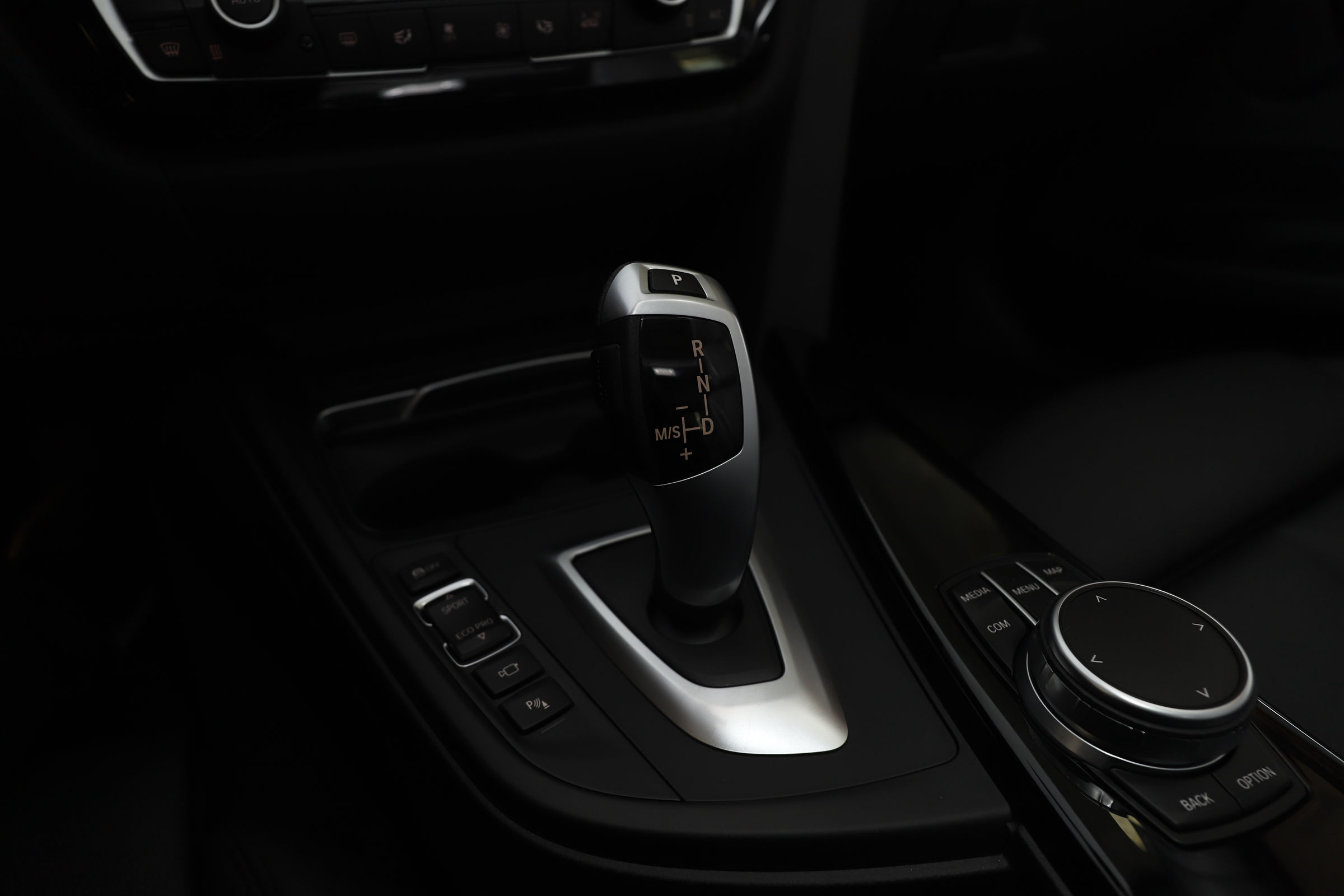 宝马gt3系进口顶配,宝马3系gt热销中购车优惠8万