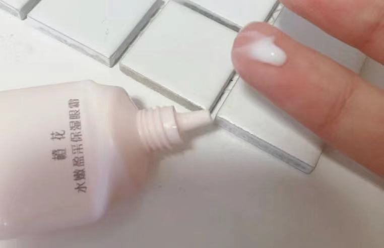 中老年人用什么眼霜好,中老年眼霜推荐国货