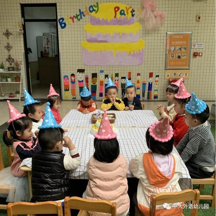 鑼傚悕璇轰簹鑸熶腑澶у璇辜鍎垮洯,鑼傚悕璇轰簹鑸熷辜鍎垮洯