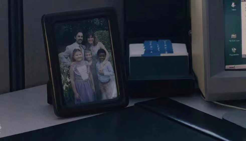 吃得多的女生,吃得很多很胖的女孩