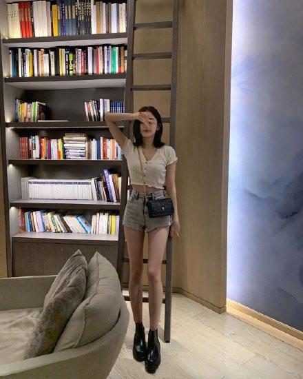 古力娜扎赵丽颖撞衫黄裙子,古力娜扎撞衫裴秀智