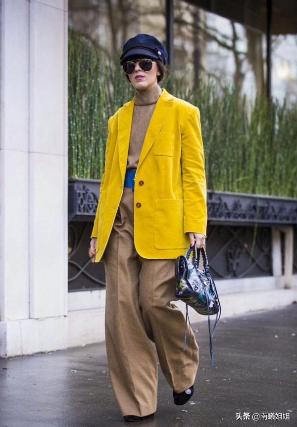 今年最流行的夏季裤口开叉小黑裤,黑色裤子今年最流行的哈伦裤