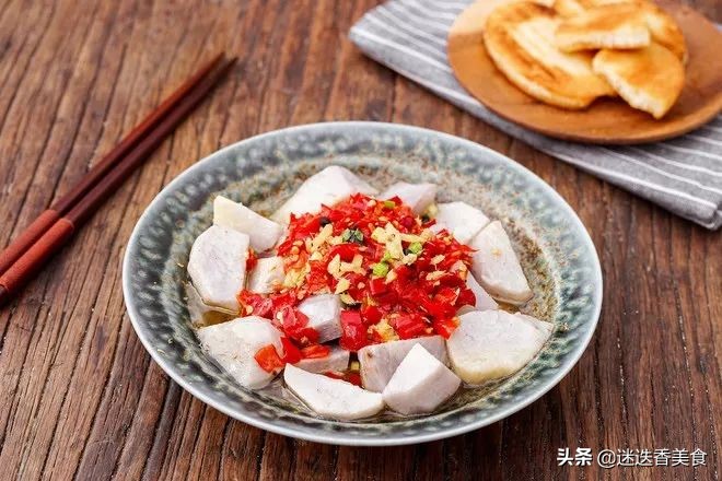 剁椒芋头怎么弄才好吃,一周做三次味美香浓的香菇酿肉