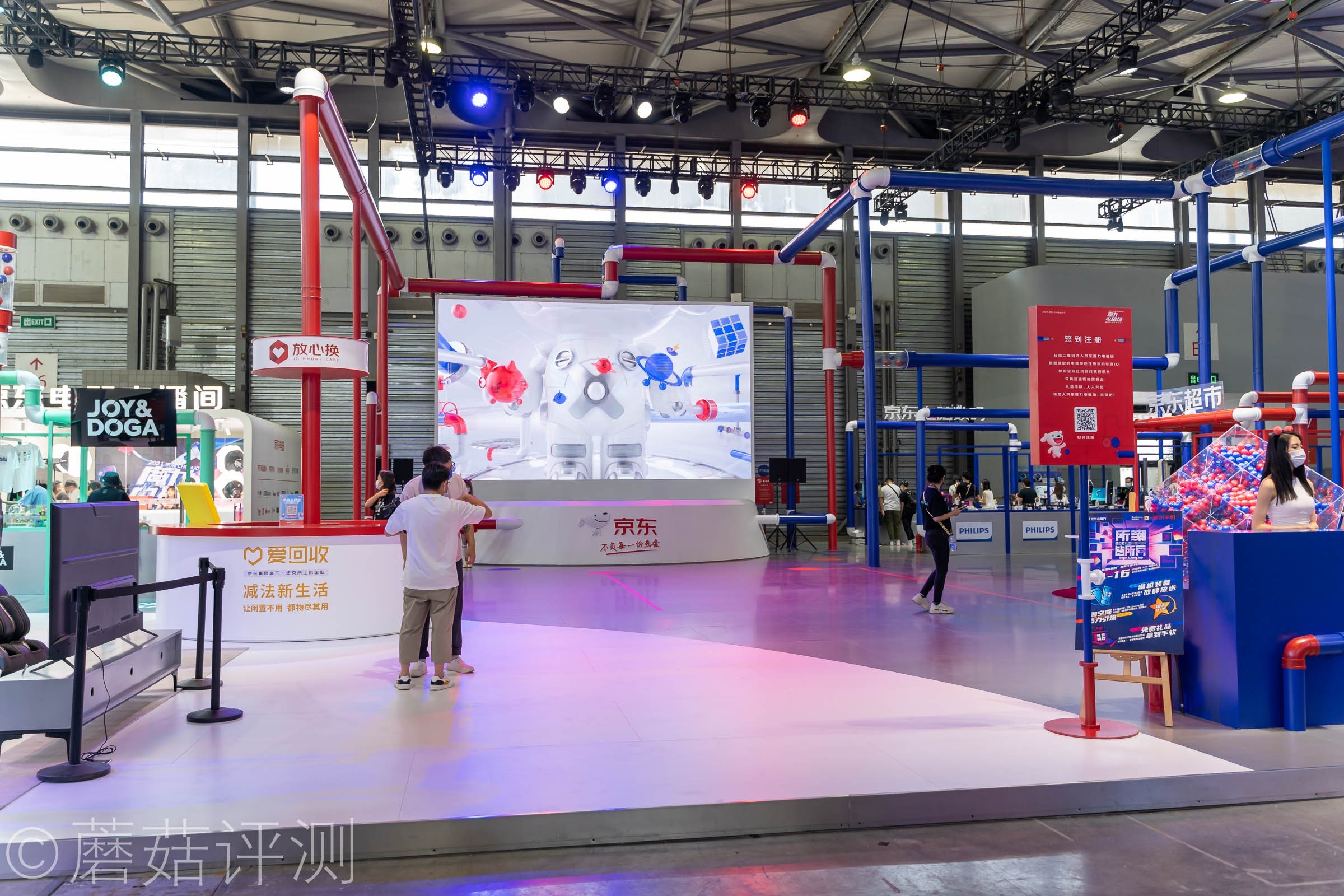 又有啥好玩的？蘑菇带你逛ChinaJoy2021，硬件、车和漂亮的小姐姐