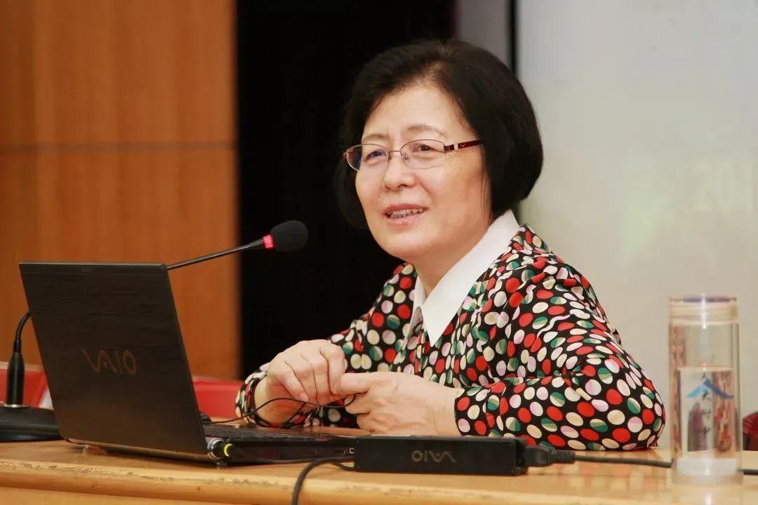 人大附中学生英语水平采访,人大附中学生的英语水平