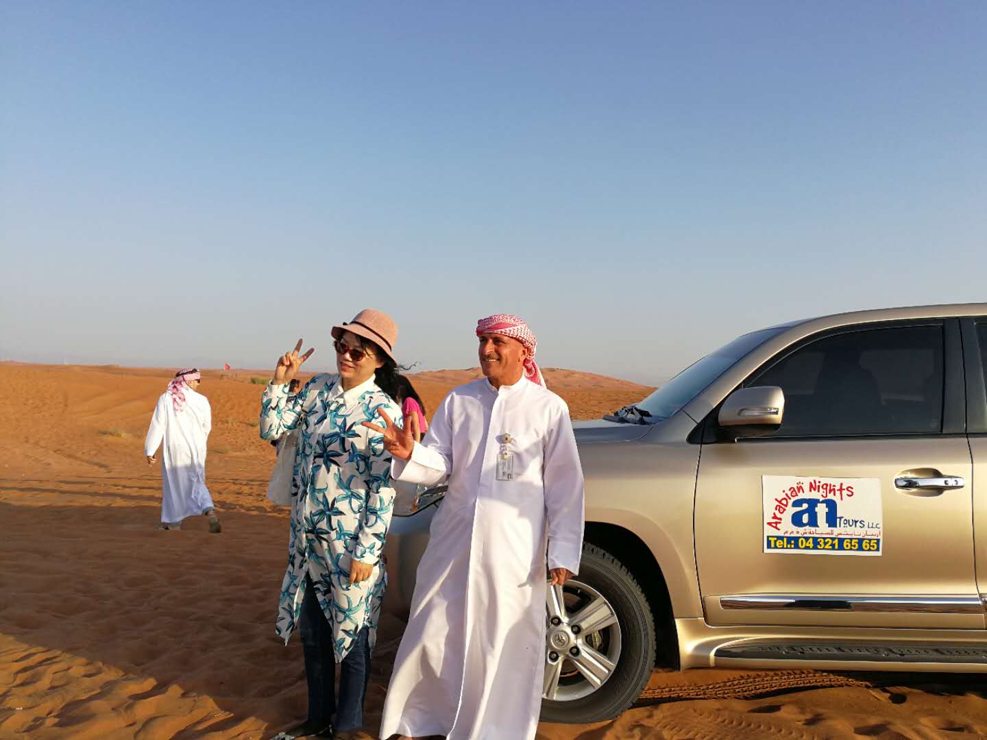 去迪拜冲沙穿什么鞋,去迪拜冲沙