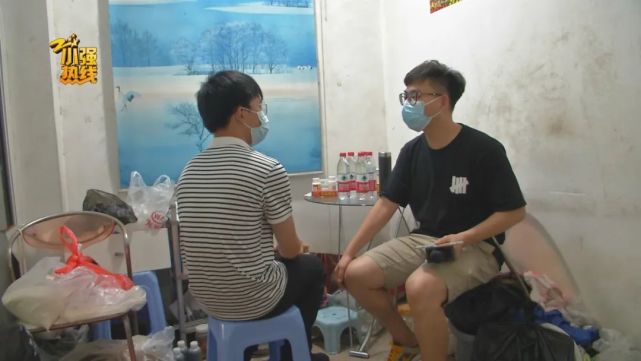 14岁男孩赚钱给妈妈买首饰，刚赚6000元就被游戏厅店主*债追**：他私自倒卖游戏币，给店里带来经营损失