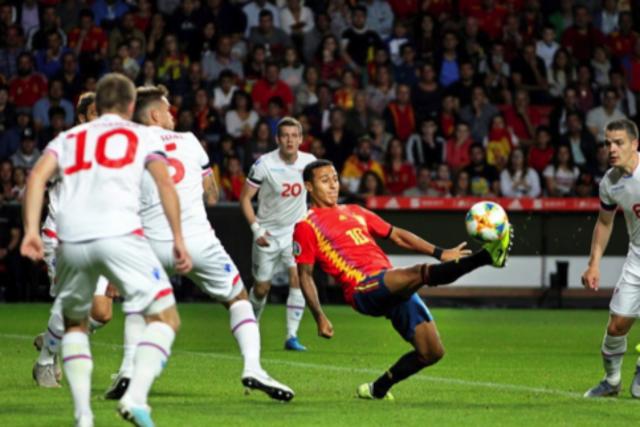 不是球星变少了，而是固定的战术体系，导致球员的风格趋向一致