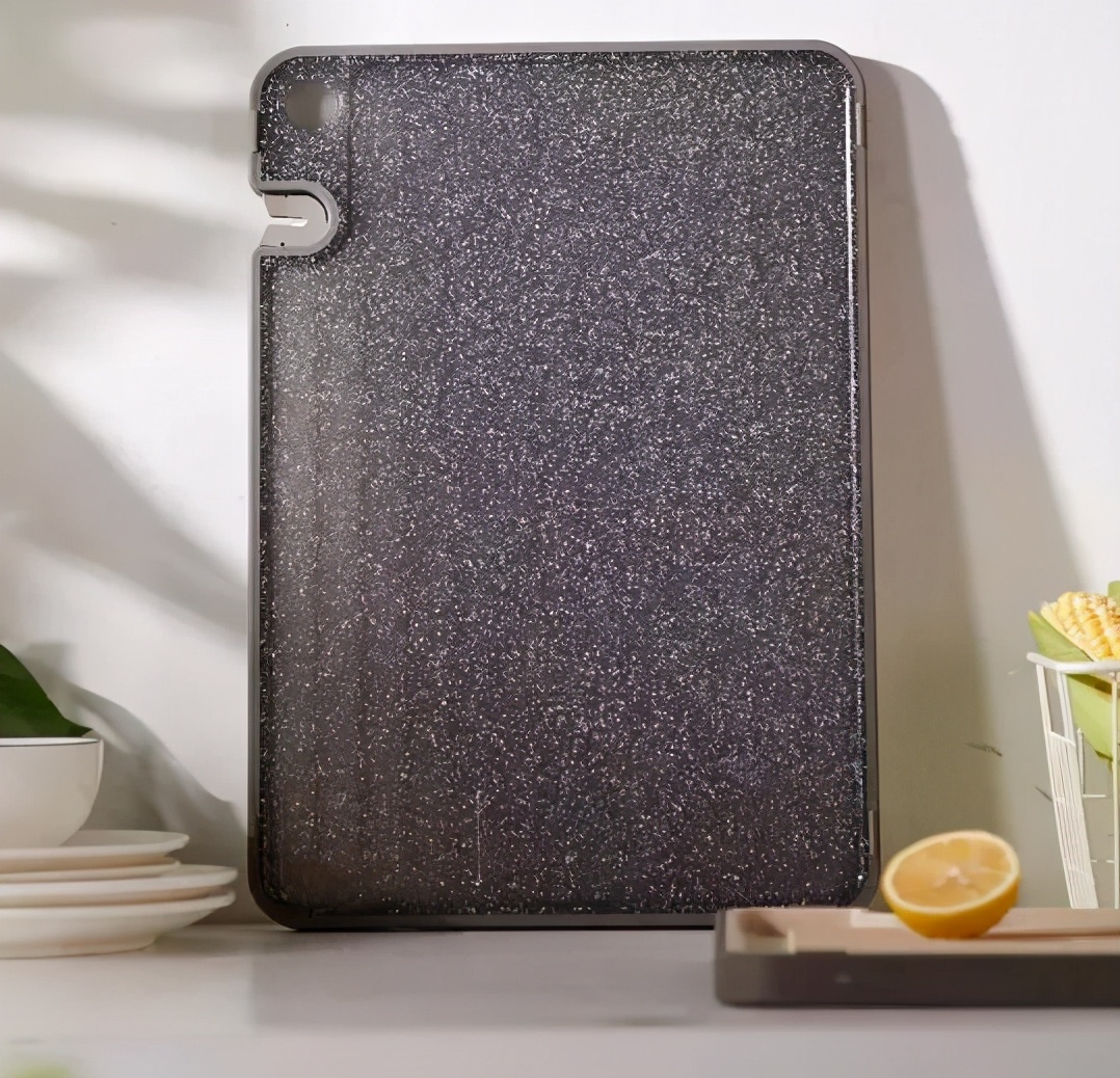 用了2000年的木菜板，被一块多功能菜板改变，不会发霉更抗菌