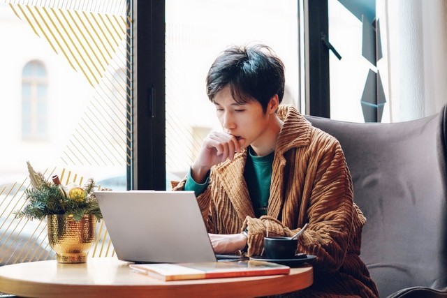 笔记本电源坏了怎么办啊,放假回家忘带笔记本充电器怎么办