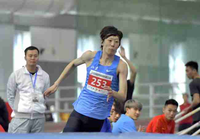 跳高之神张国伟退役视频,昔日跳高第一人张国伟去哪了