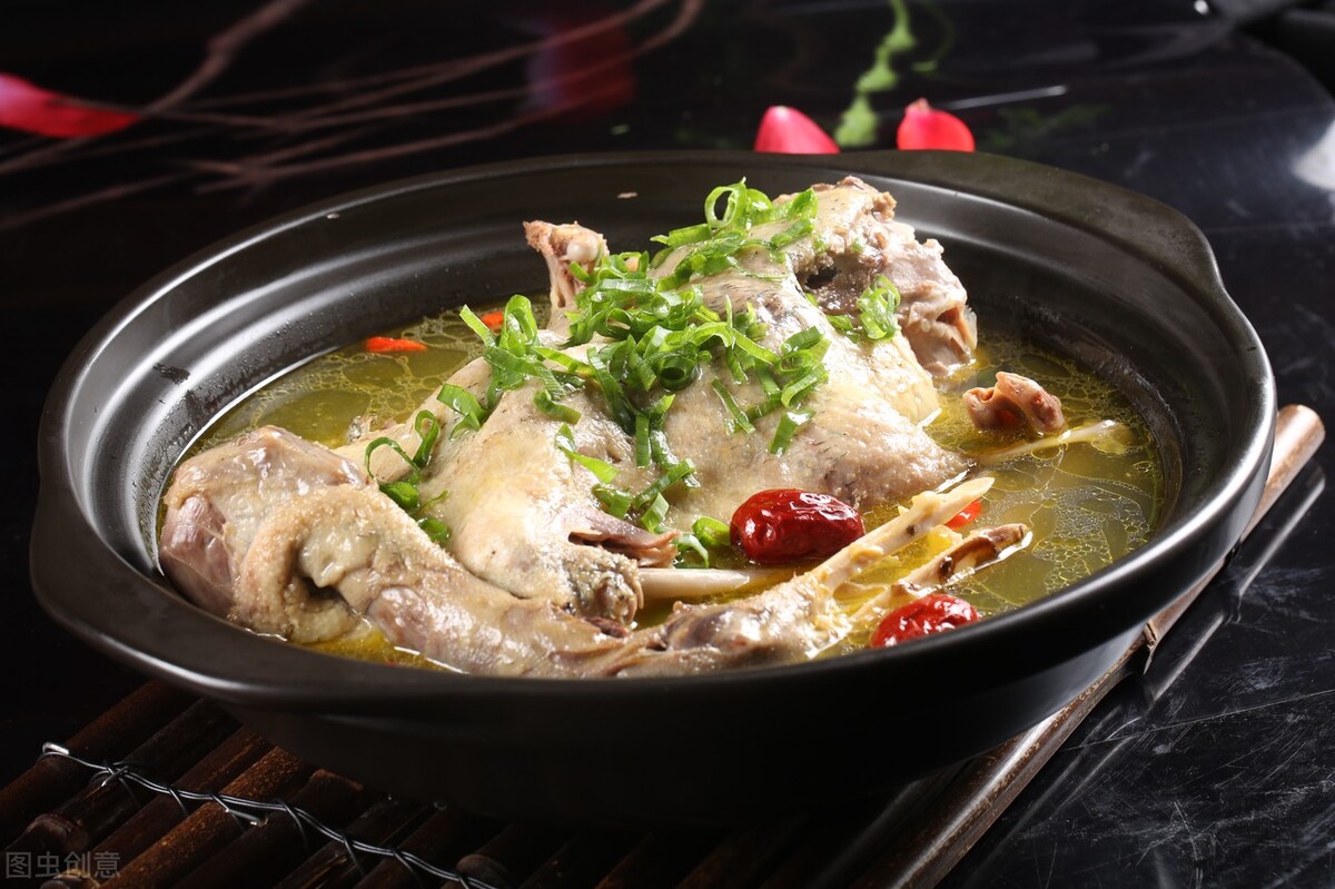 贫血吃什么补血最快女性老年人,老年人贫血补血最好的药