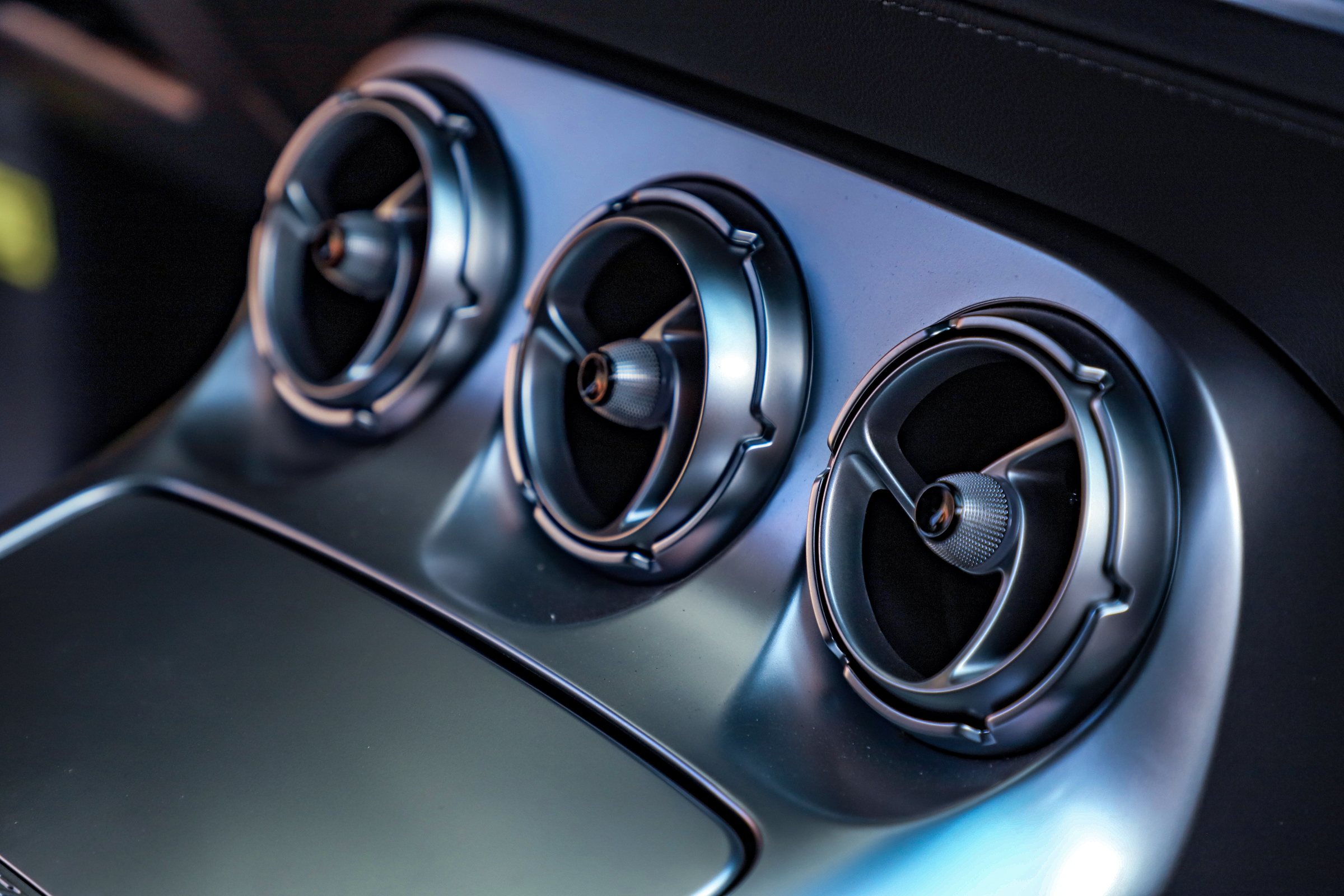 30万左右的插电混动suv7座排行榜,30万落地进口插电式混动suv推荐