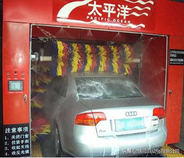 旋转式毛刷洗车机,毛刷式自动洗车机洗车视频