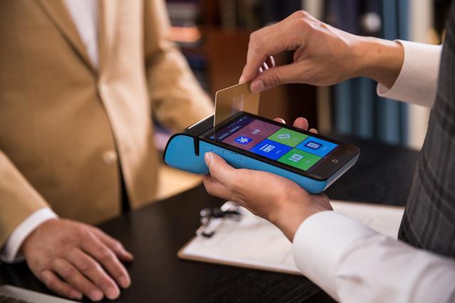 信用卡的7个优点和4个缺点,你知道多少?