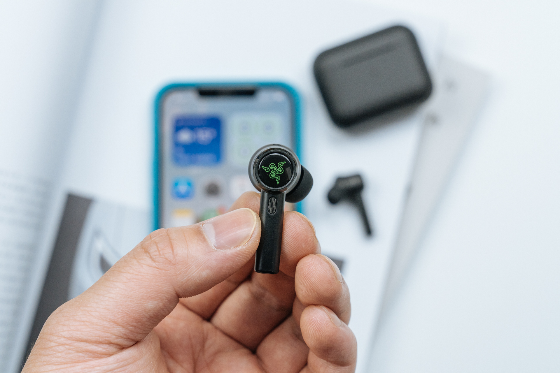 雷蛇战锤狂鲨和airpods,雷蛇战锤狂鲨真无线2代和airpods