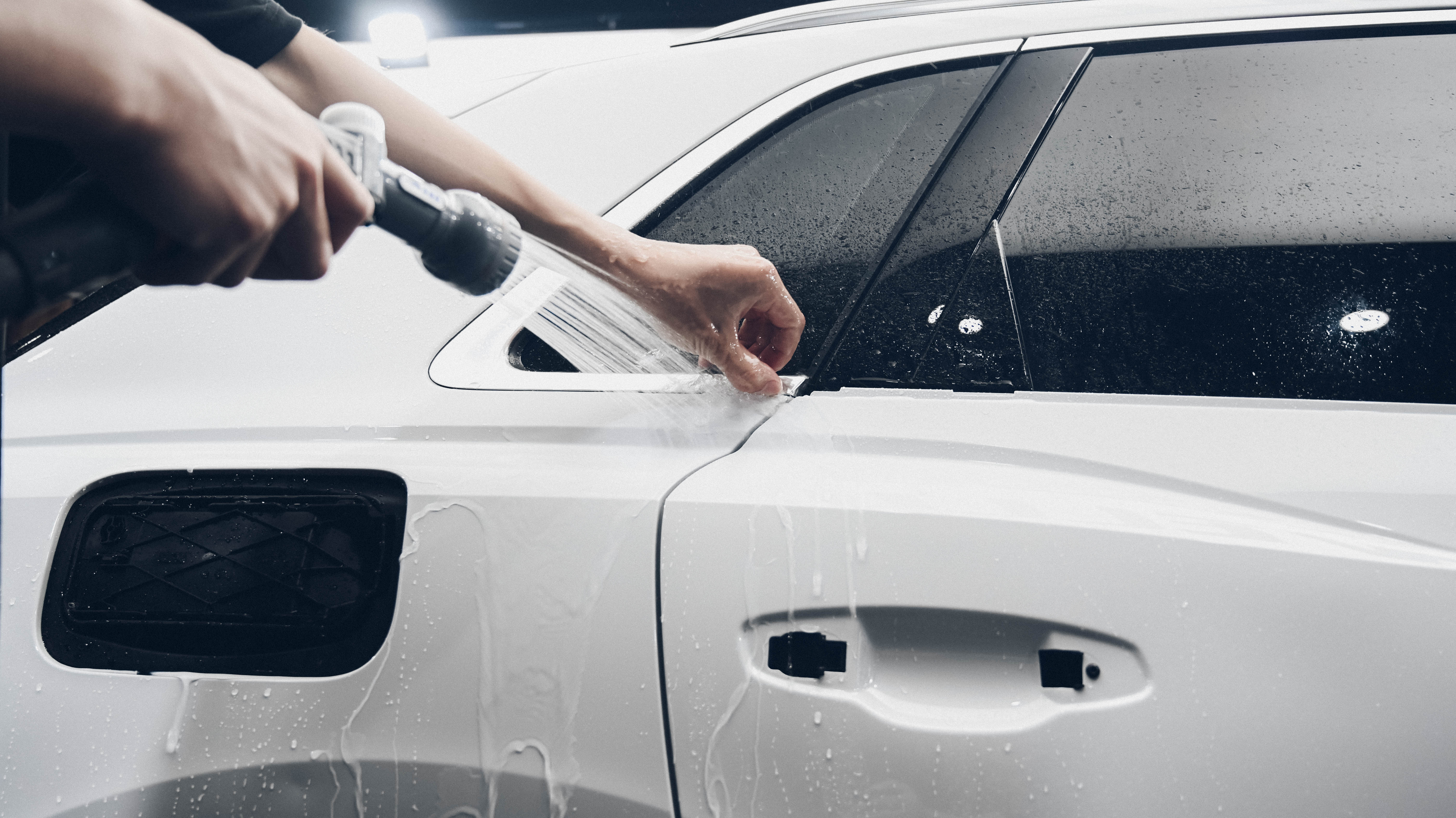 奥迪q3隐形车衣价格2014年,奥迪q3贴xpel隐形车衣多少钱