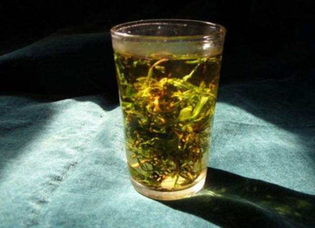 手脚起小水泡特别痒怎么根治,手脚生水泡奇痒什么原因