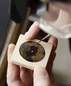 各大品牌的春节限定都跟猪一样吗,各大奢侈品牌新年限定