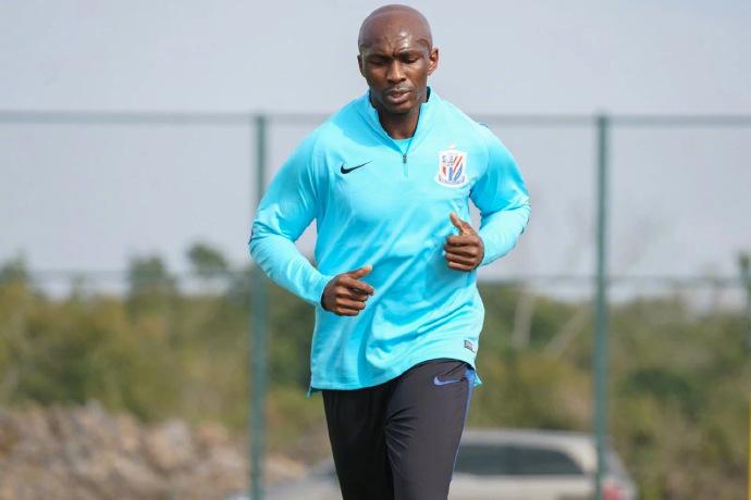 崔康熙申花带来的中锋,姆比亚申花表现