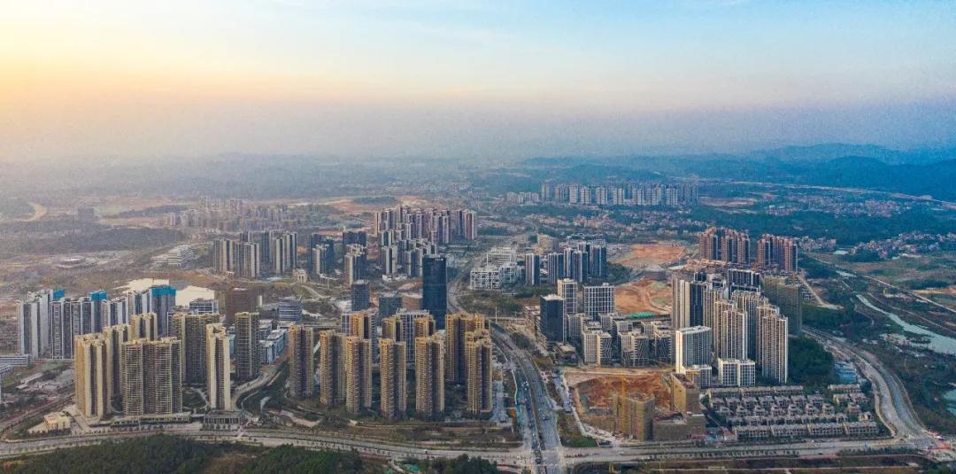 广州市萝岗区的发展前景,萝岗区靠哪块地发展起来