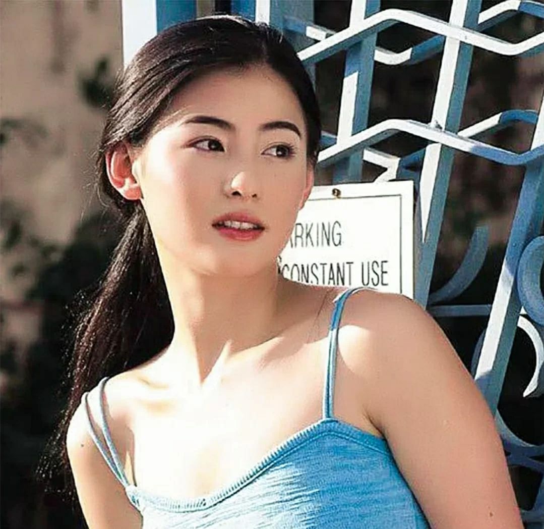 杏眼和桃花眼面相的区别,怎样改变眼型为桃花眼