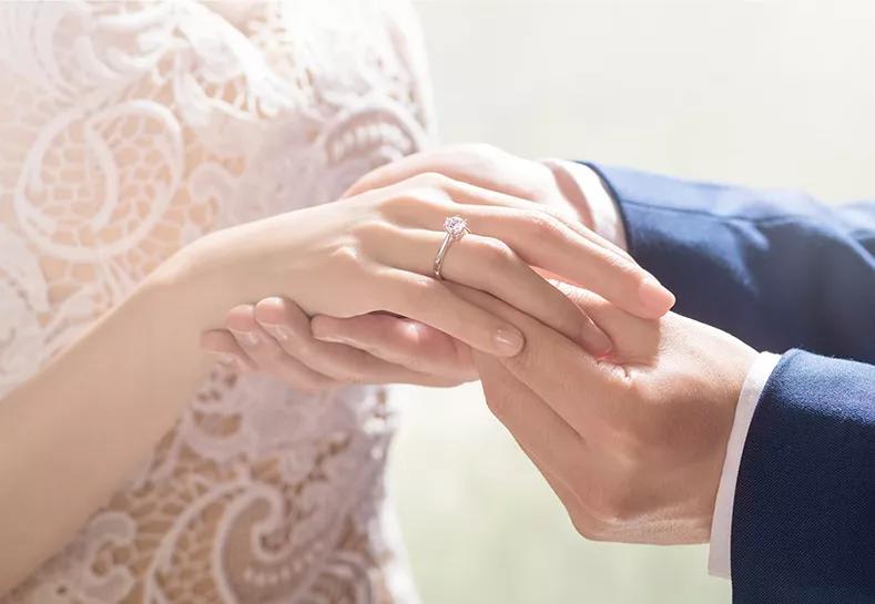 情人节礼物推荐送给女友10件套,情人节送男朋友礼物排行榜前十名