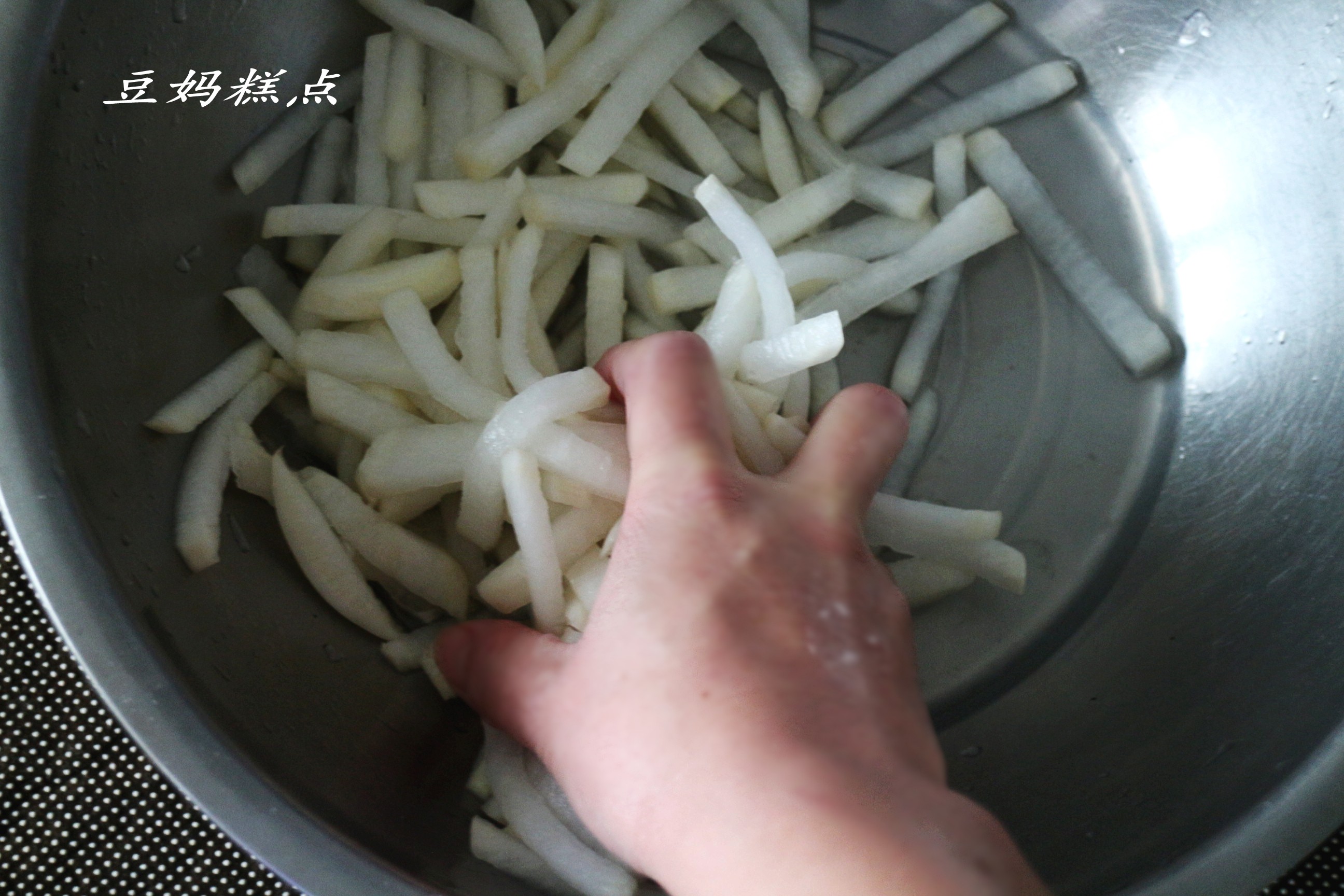 雪碧腌萝卜皮酸甜可口脆爽开胃,安庆腌萝卜干酸甜可口脆爽开胃