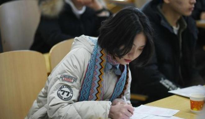 一般在大学入党辅导员会给谁,大学生入党支部书记和辅导员