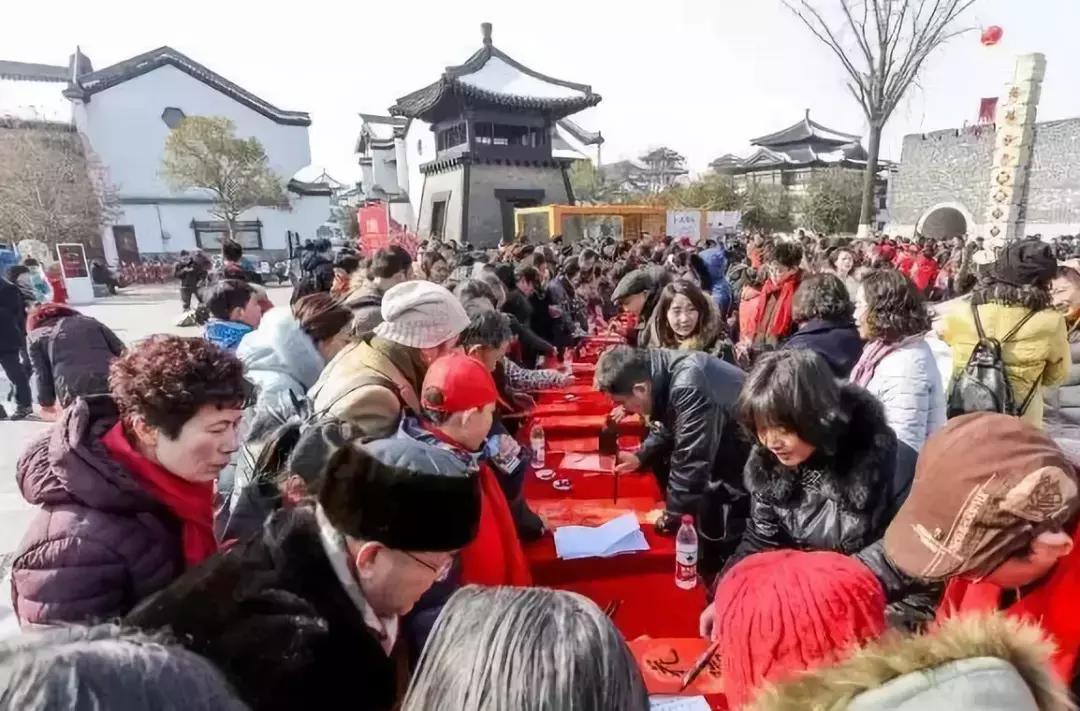 红红火火过大年满满喜庆气氛,年味十足红红火火过新年