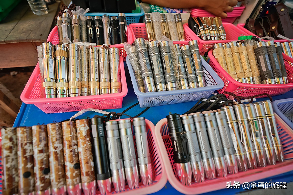 缅甸翡翠地摊市场收货直播,带大家看缅甸翡翠直播现场